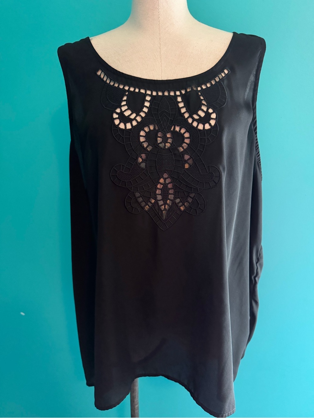 Eyeshadow Black Sleeveless Tank with Lace Cutout Front